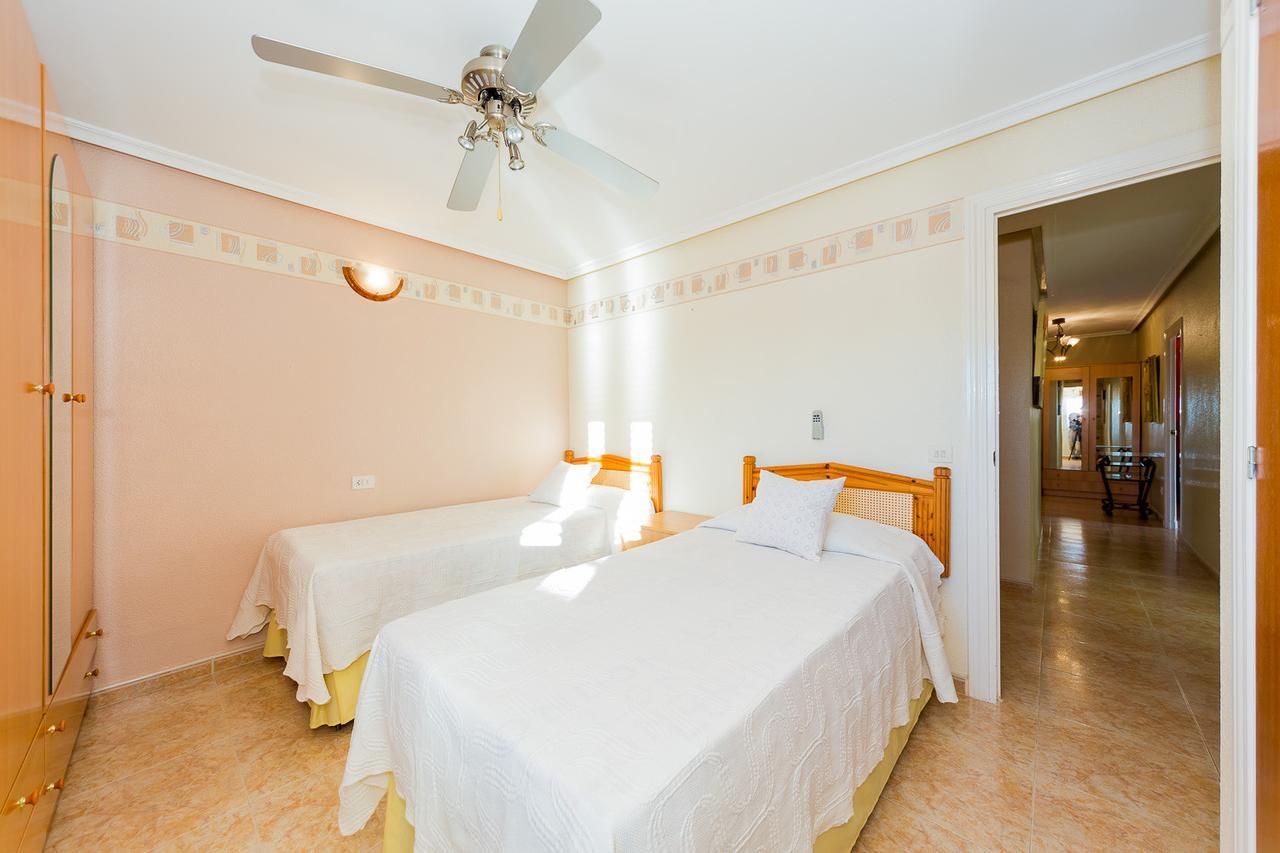 Alegria Id114 Apartment Torrevieja Bagian luar foto